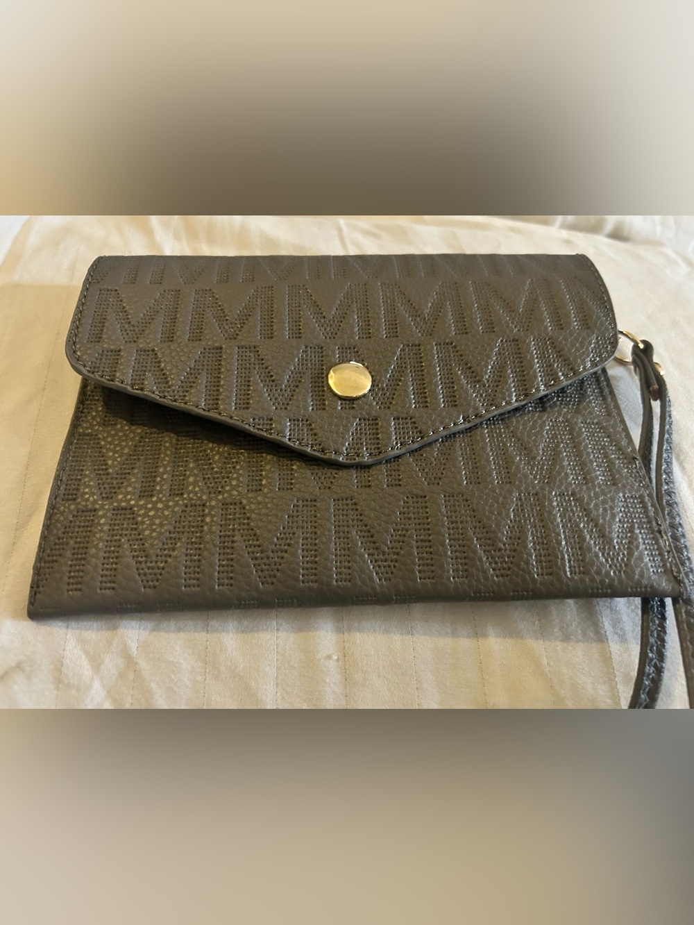 Monogram Snap M Purse Jet Set like new